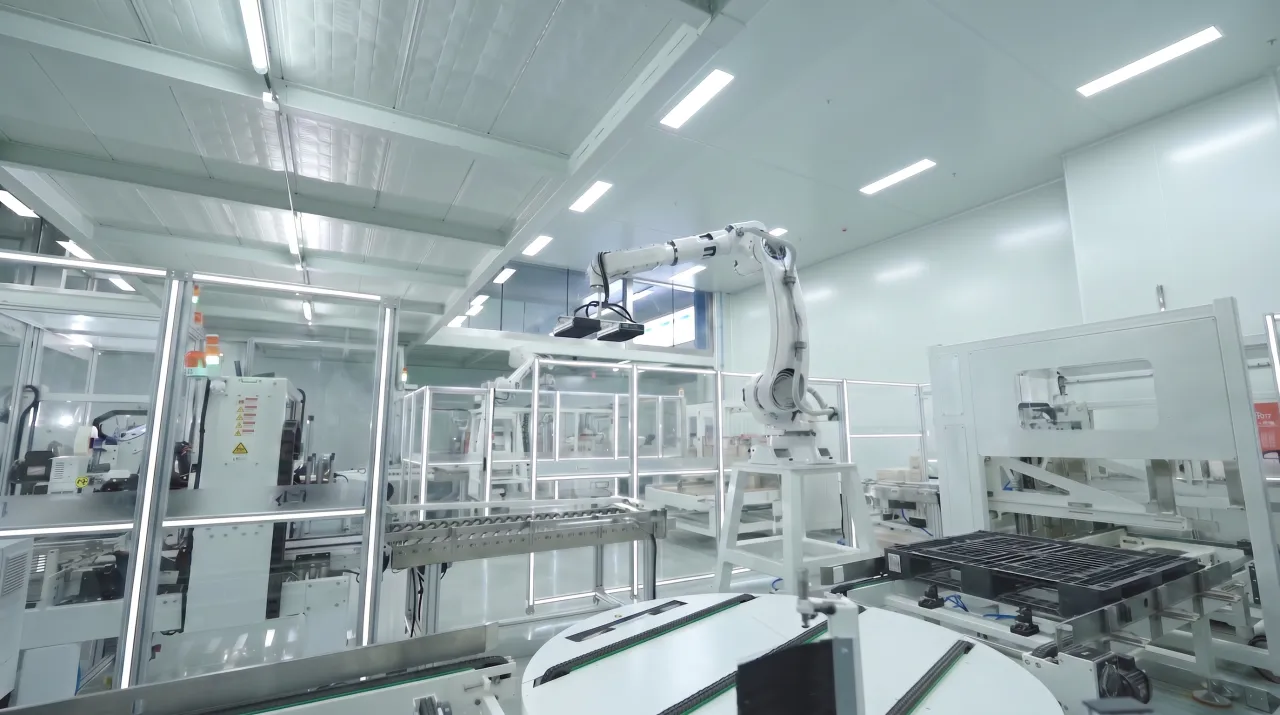 Robotic palletizing system for packaged disposable hygienic products